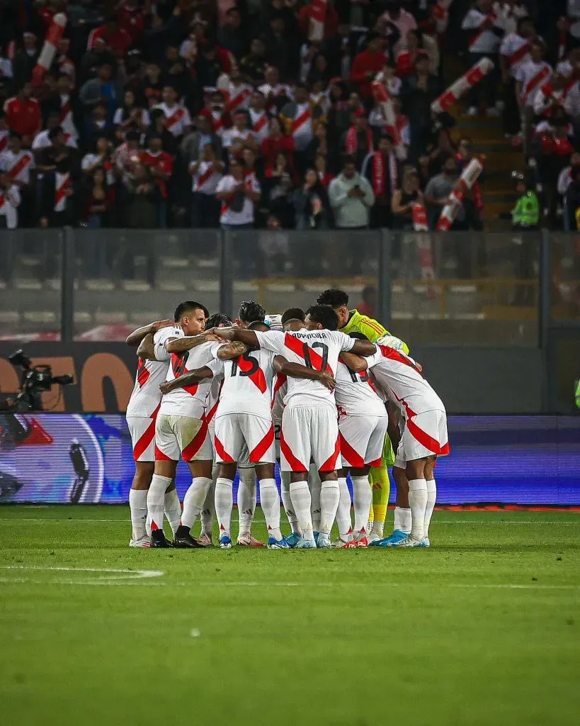 Selección Peruana previo a un partido por Eliminatorias. (Foto: FPF).