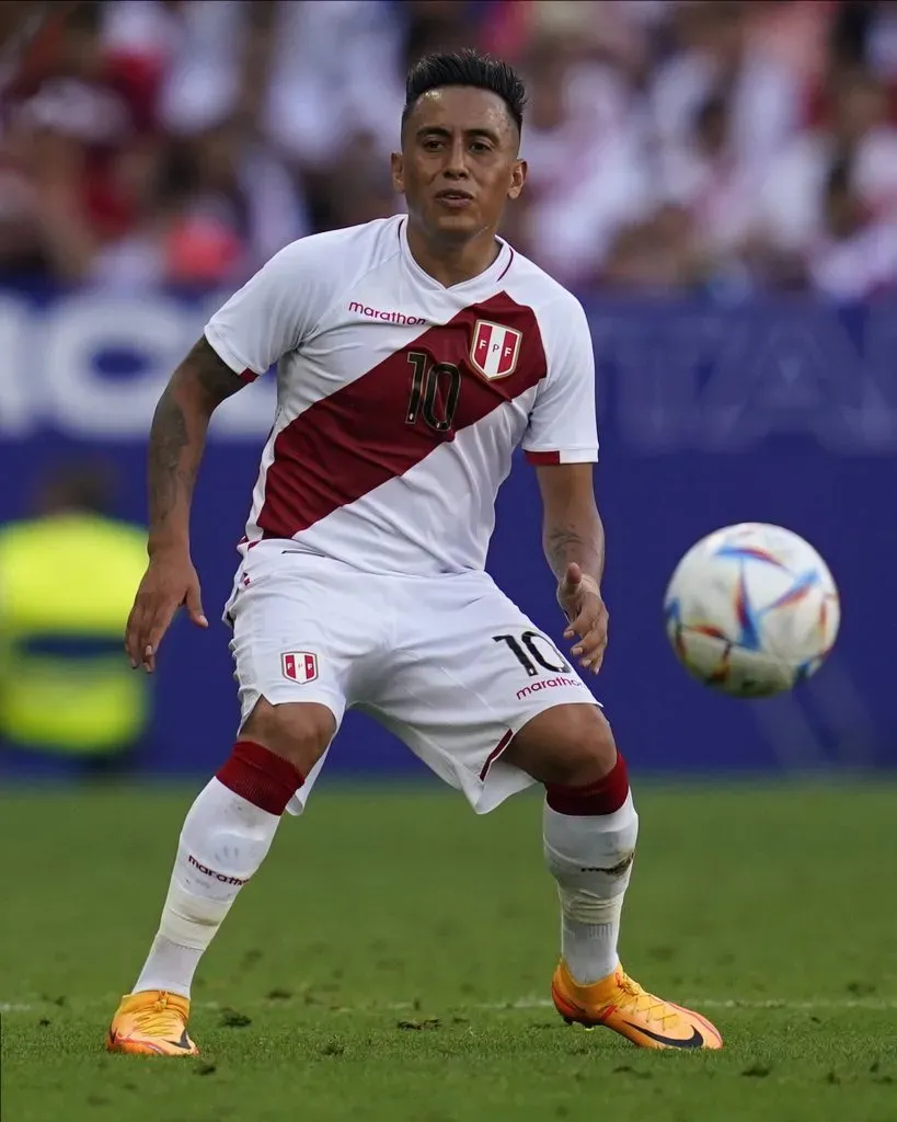 Christian Cueva jugando en la Selección Peruana. (Foto: IMAGO).