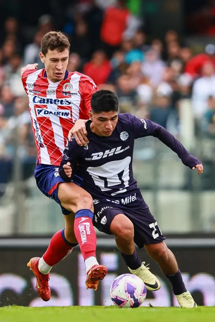 Piero Quispe jugando contra Atlético San Luis. (Foto: Getty).