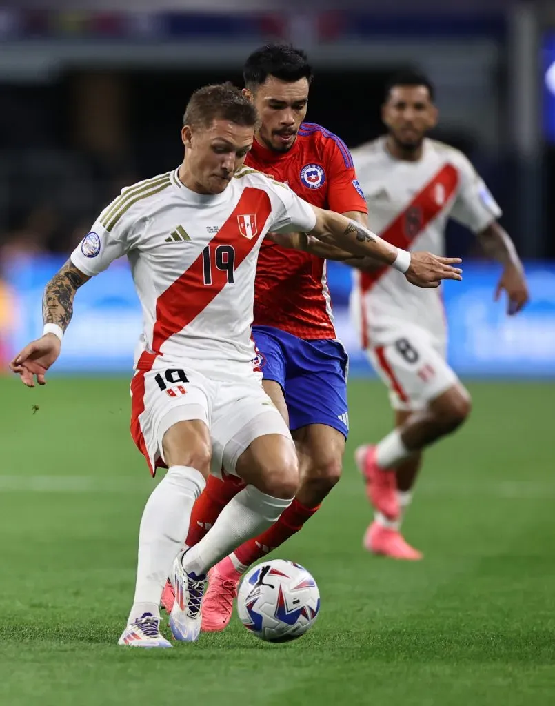 Oliver Sonne jugando contra la Selección Chilena. (Foto: Getty).