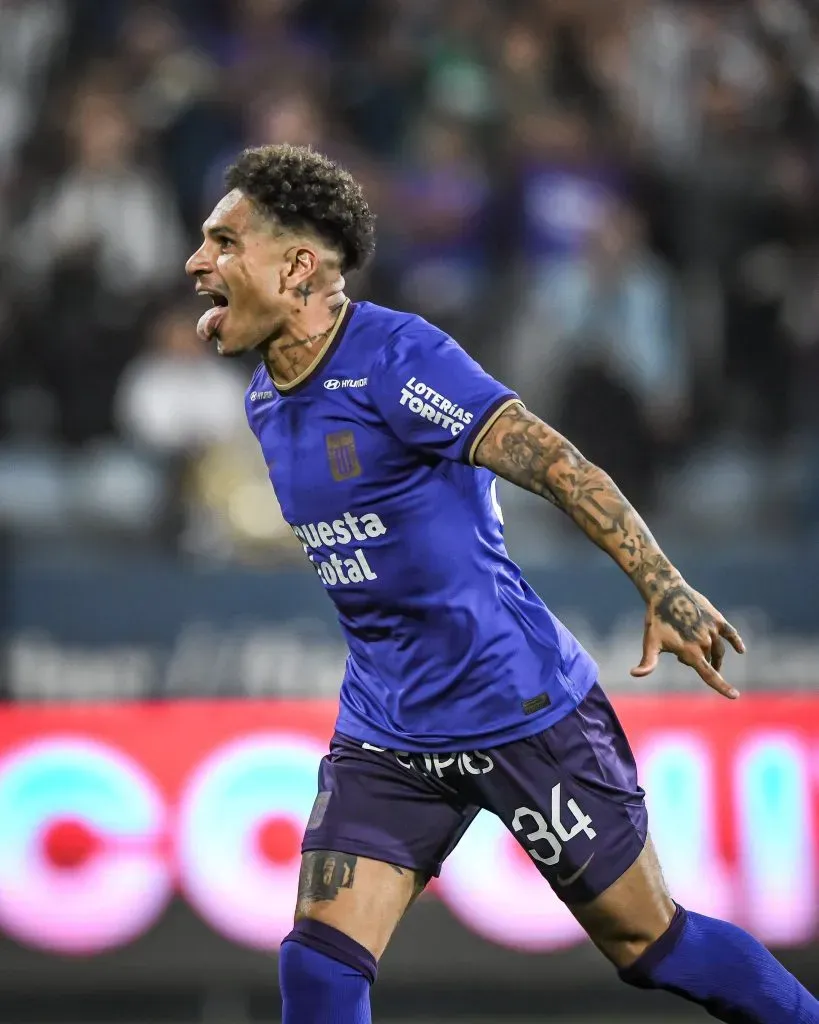 Paolo Guerrero celebrando en Matute. (Foto: Difusión).