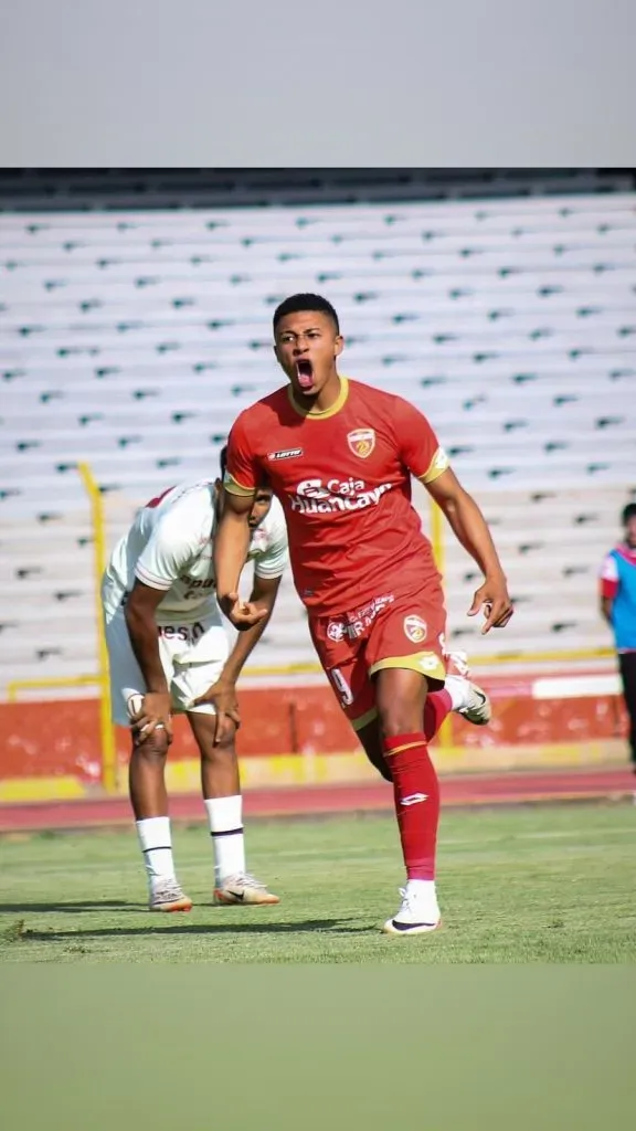 Juan David Martínez Olivares jugador de Sport Huancayo. (Foto: Twitter).