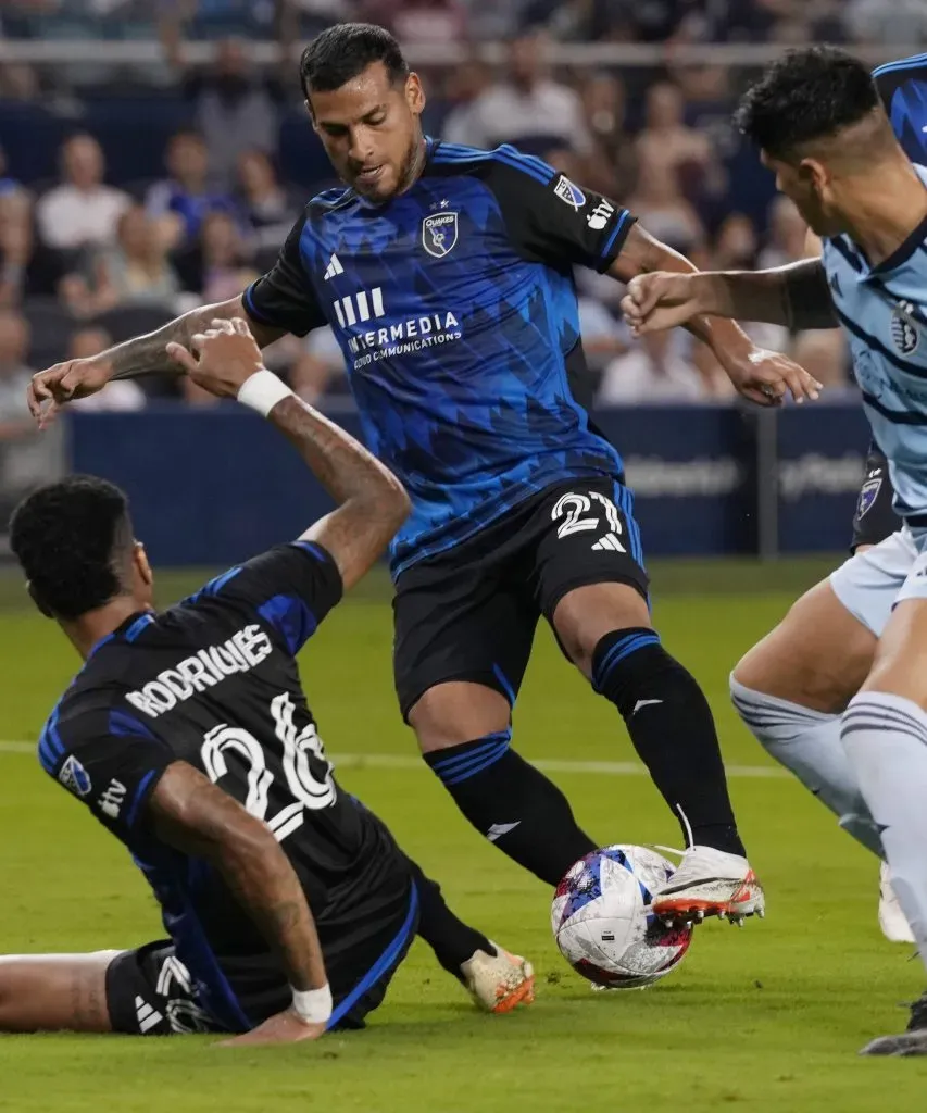 Miguel Trauco jugando en la MLS. (Foto: IMAGO).