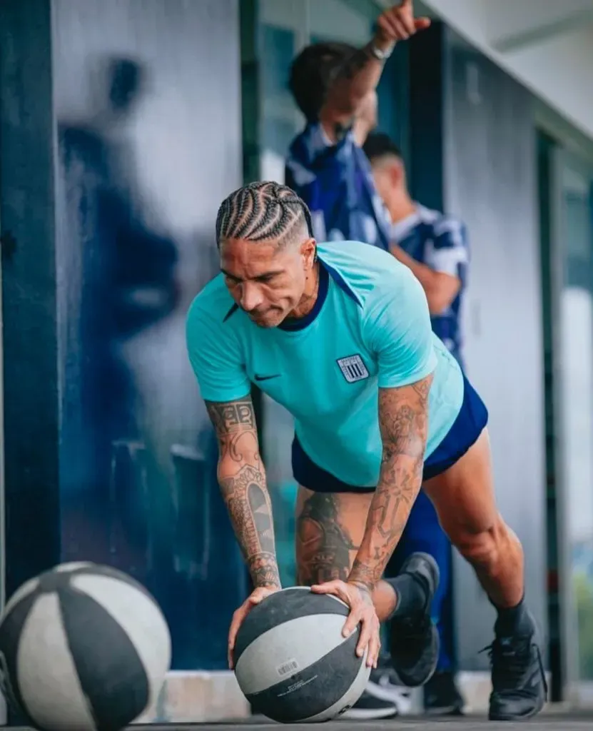 Paolo Guerrero entrenando en Alianza Lima. (Foto: Alianza Lima).