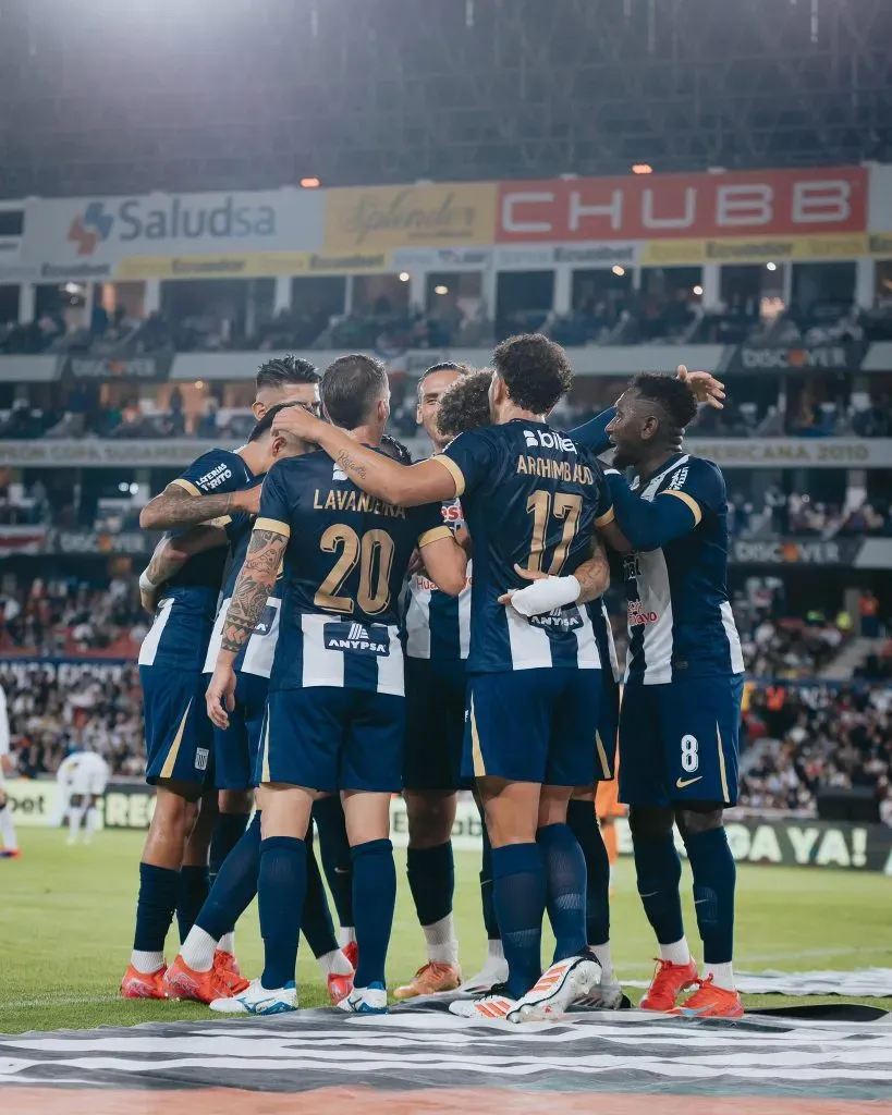 Alianza Lima en Ecuador contra LDU Quito. (Foto: Alianza Lima).