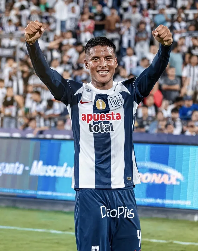 Nicolás Amasifuén celebrando un triunfo. (Foto: Alianza Lima).