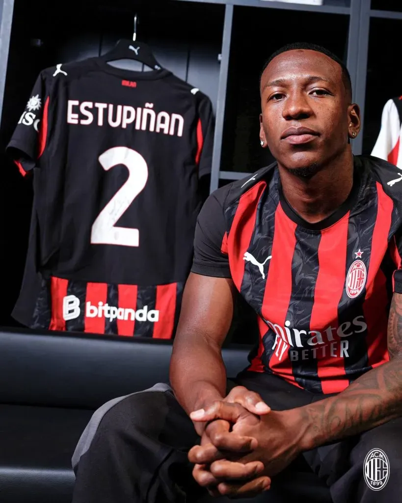 Pervis Estupiñán – AC Milan. Foto oficial AC Milan.