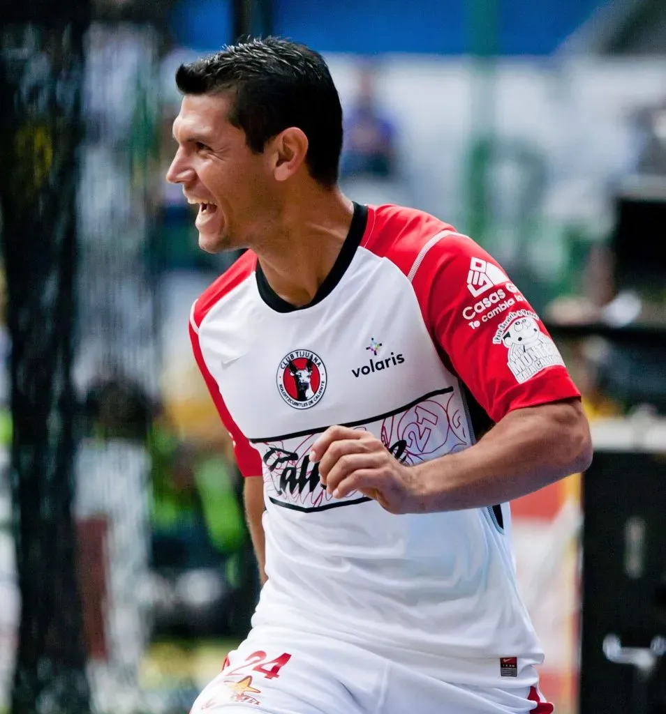 Javier Yacuzzi con los colores de Xolos de Tijuana