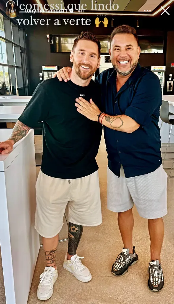 El Turco Mohamed estuvo con Lionel Messi en la previa al Rayados vs. Inter Miami (Captura)