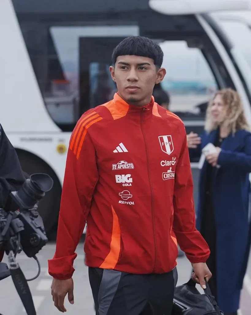 Maxloren Castro en la Selección Peruana (FPF).