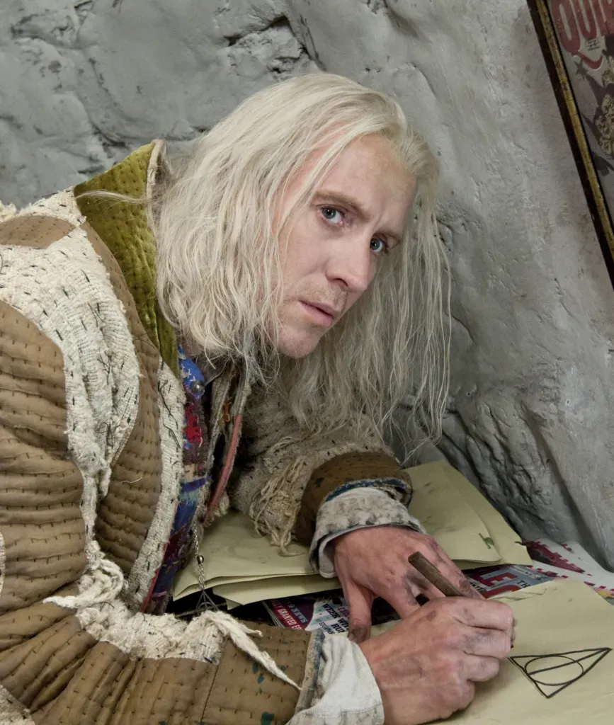 Rhys Ifans interpreta a Xenophilius Lovegood en Harry Potter.