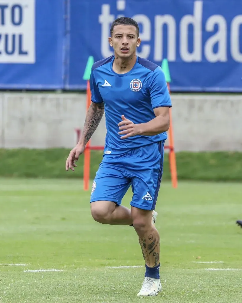 La primera imagen de Kevin Castaño en Cruz Azul (Oficial Cruz Azul)