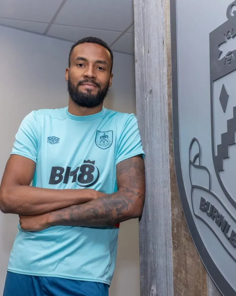 Lawrence Vigouroux en Burnley. Crédito: Burnley.