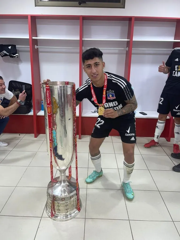 Bryan Soto campeón con Colo Colo. Crédito: Instagram