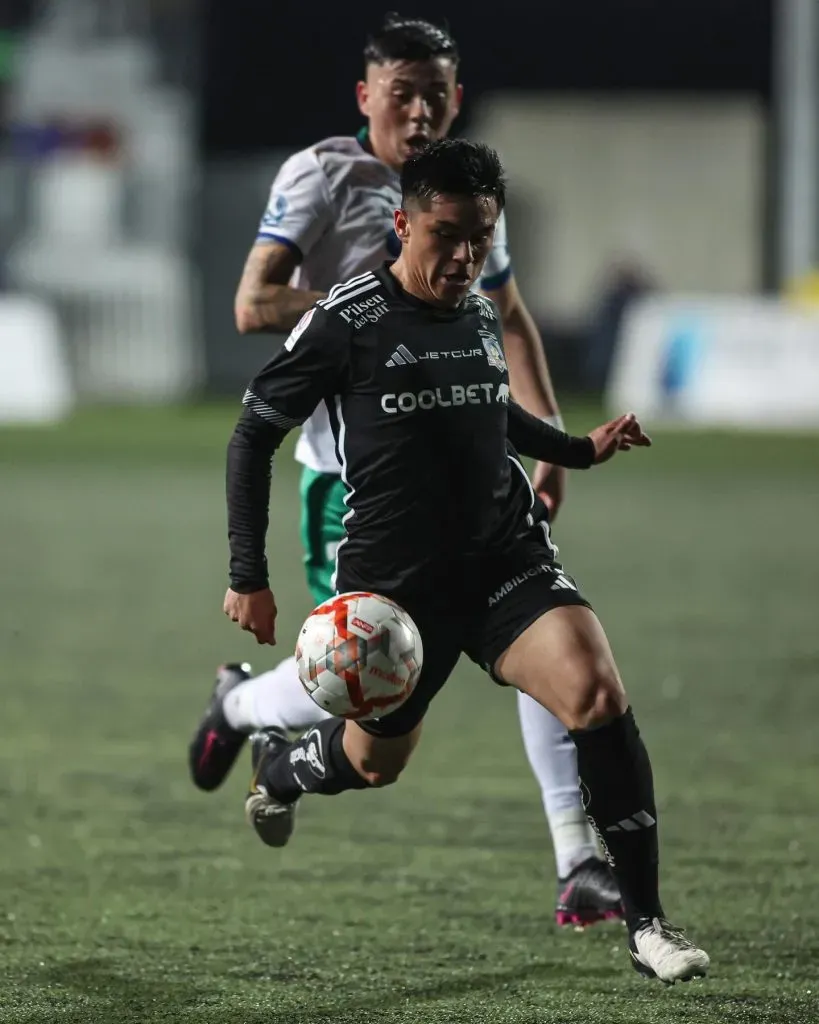 Bastián Silva en el partido de Colo Colo con Deportes Puerto Montt. (Foto: Colo Colo)