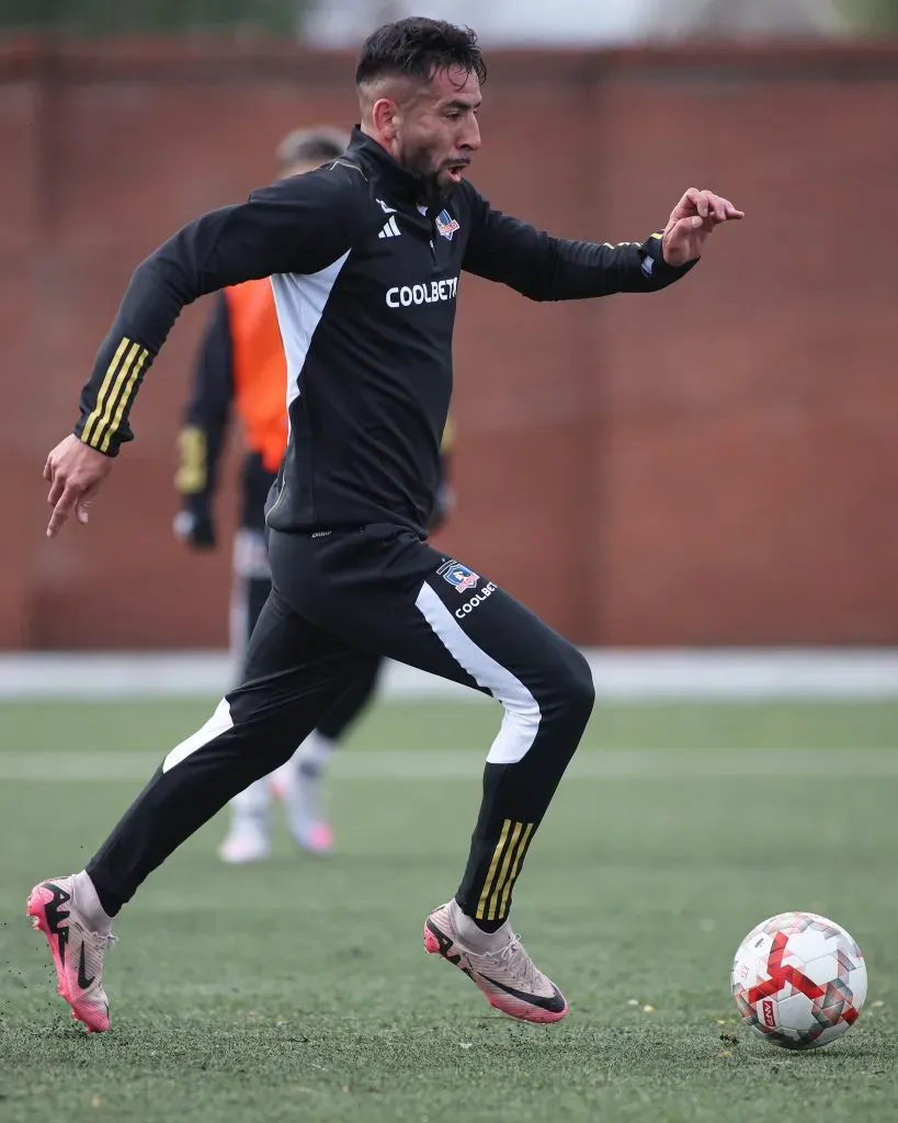 El primer entrenamiento de Mauricio Isla en el Estadio Monumental | Foto: Colo Colo