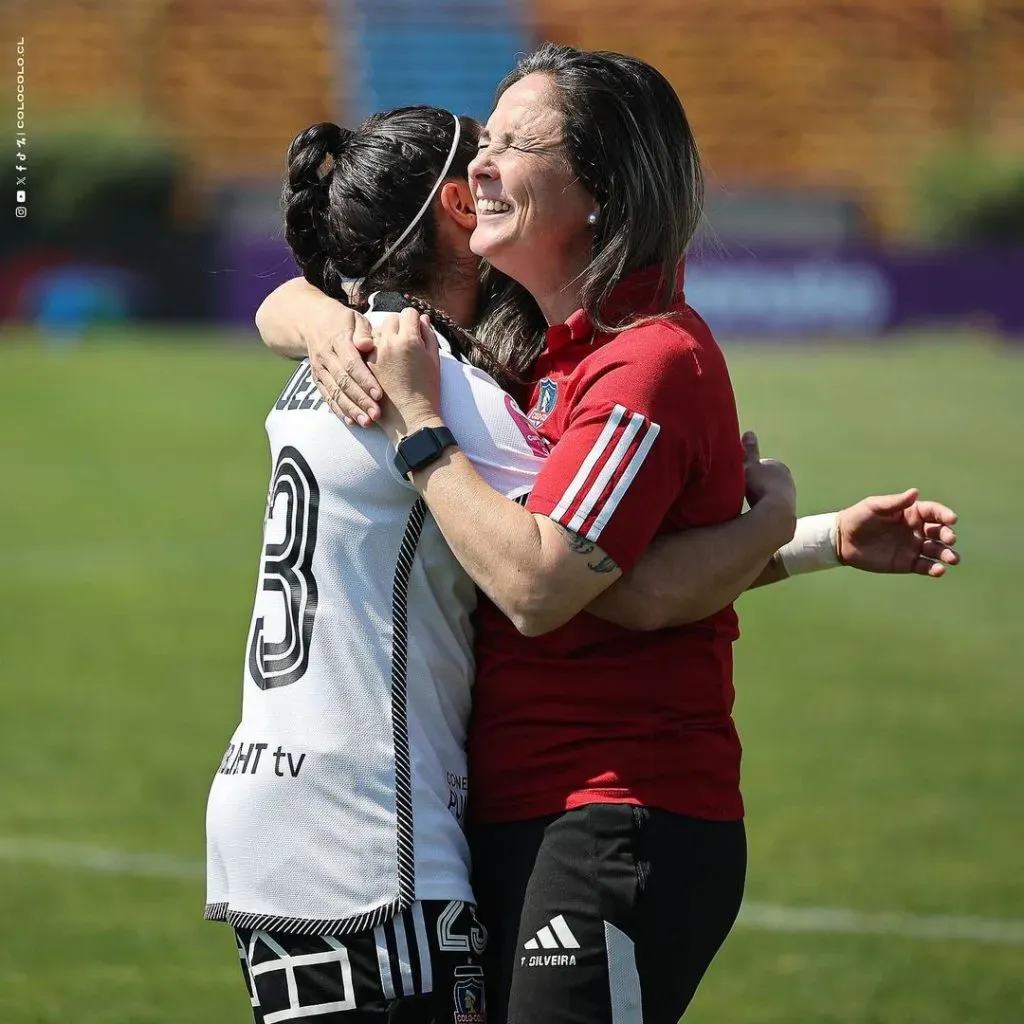 Tatiele Silveira celebrando el triunfo de Colo Colo femenino. (Foto: colocolofemenino)