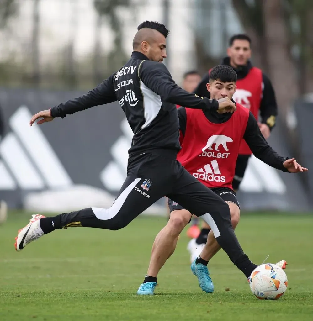 Arturo Vidal en el entrenamiento de Colo Colo. (Foto: Photosport)