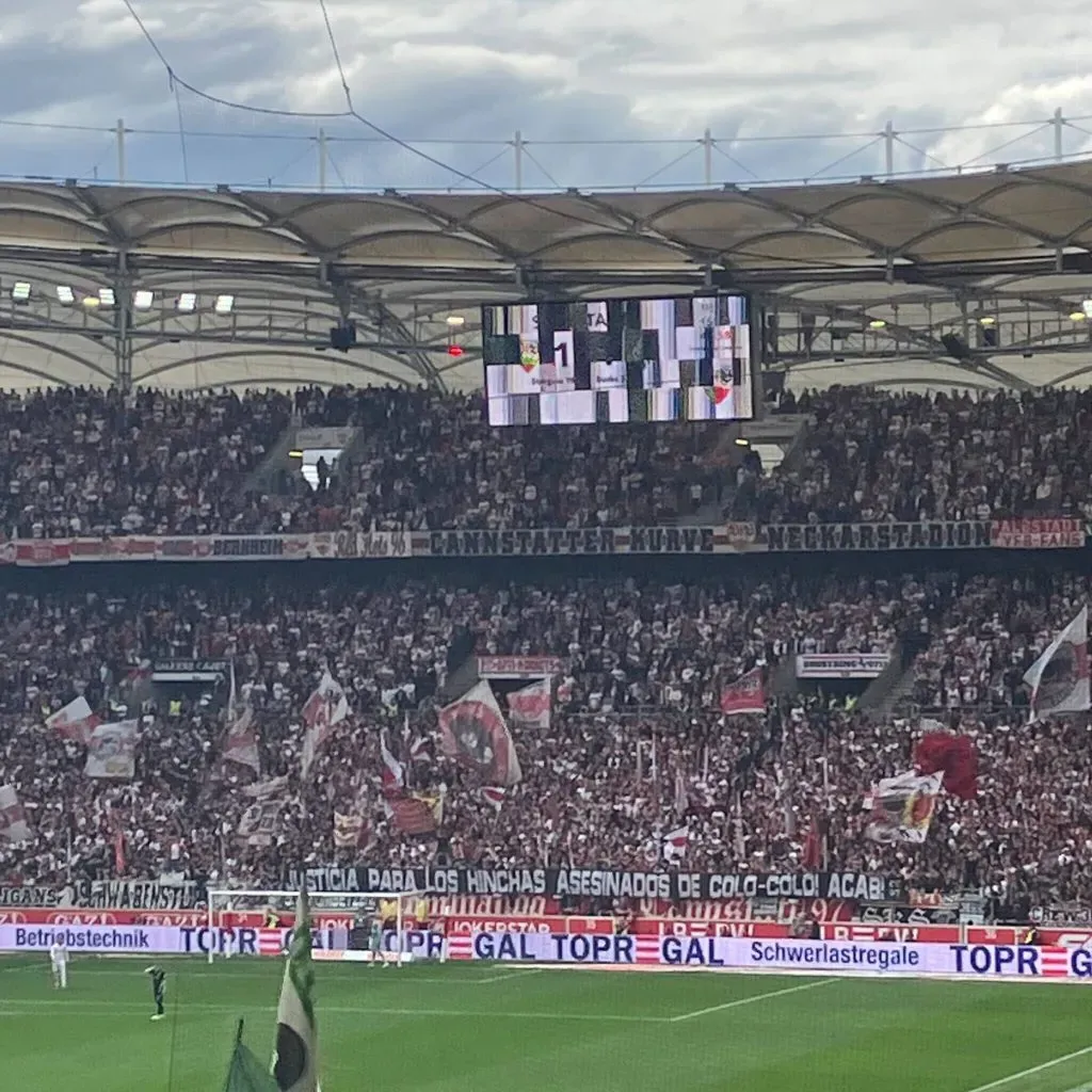 La hinchada del Stuttgard pide justicia para Mylan y Martina. Imagen: X