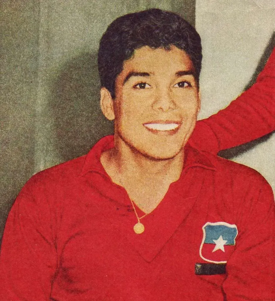 Óscar Montalva con la camiseta de la selección chilena