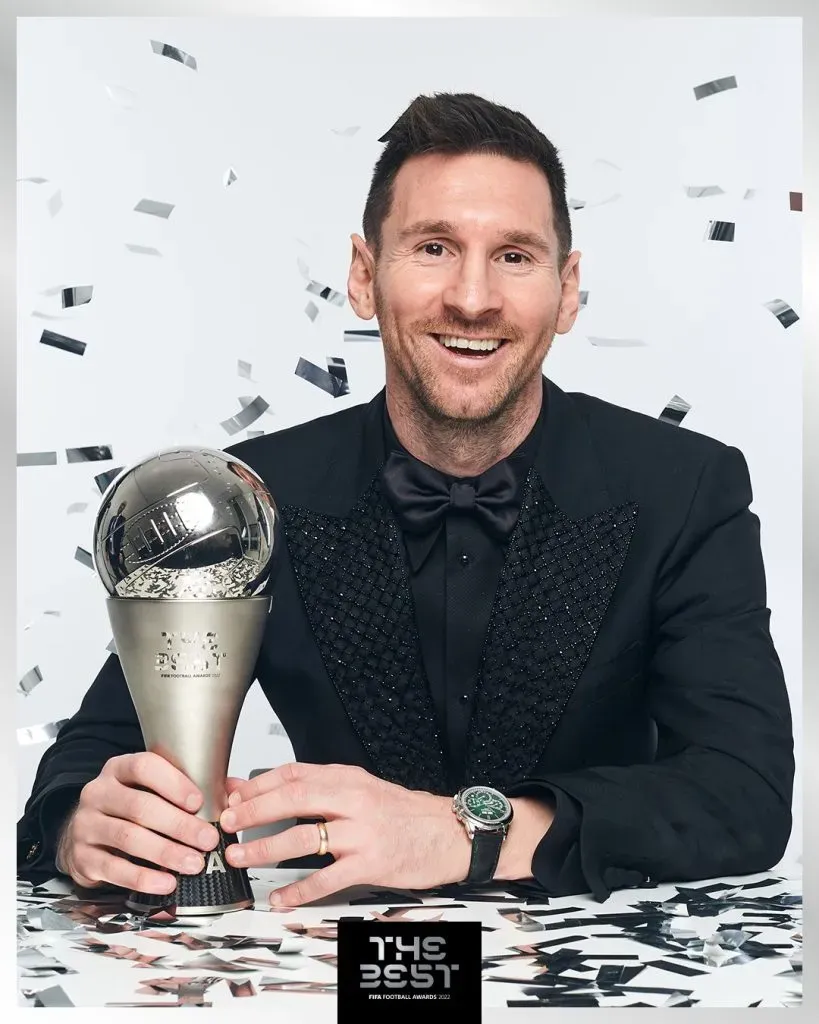 Lionel Messi con el premio The Best a Mejor Futbolista del 2022 (Foto: FIFA)