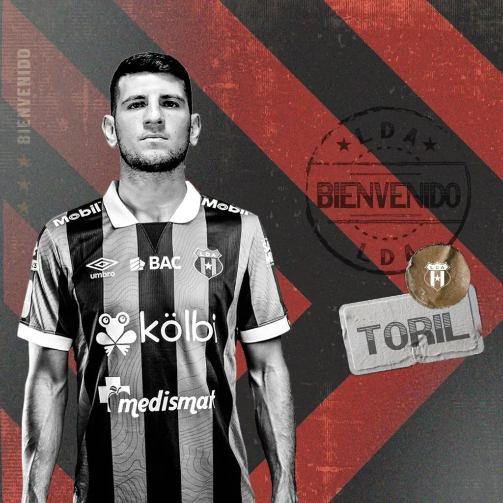 Alberto Toril fue presentado como nuevo jugador de Alajuelense.