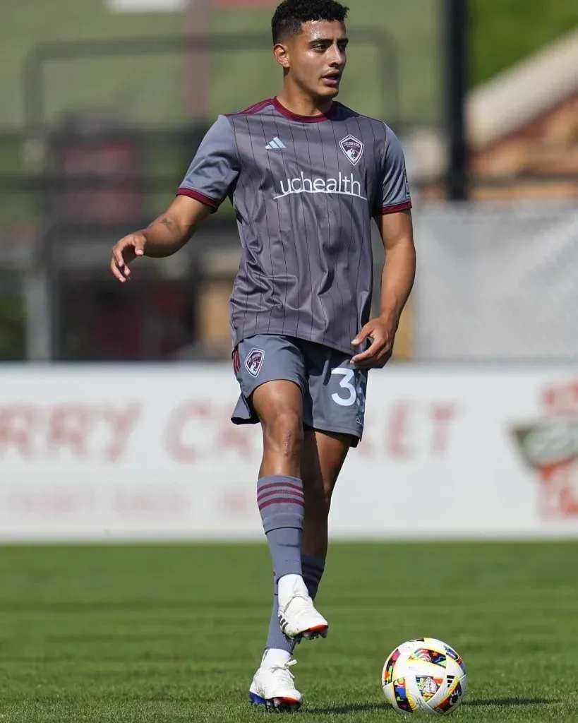 Daniel Chacón volvió a las canchas tras una larga espera (Instagram).