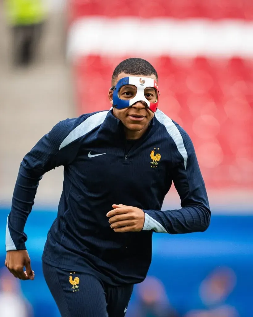 El nuevo look de Kylian – @equipedefrance