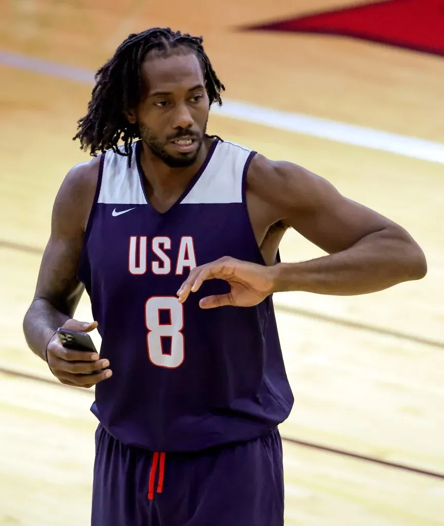 Kawhi Leonard estuvo entrenando con el conjunto estadounidense, pero no llegará a los JJOO de París (Getty Images)