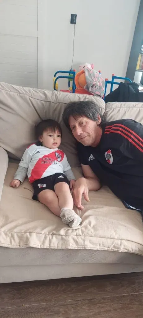 La pequeña hija de Daniel con su abuelo, también llamado Daniel.