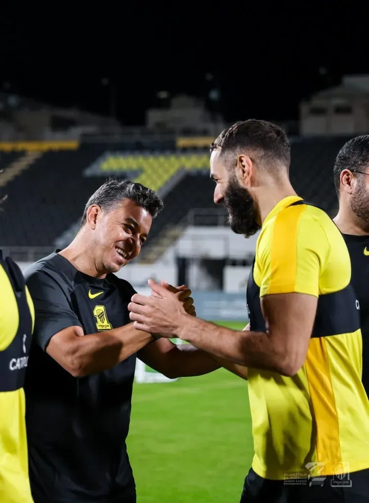 Gallardo y Benzema. (Foto: Prensa Al Ittihad).