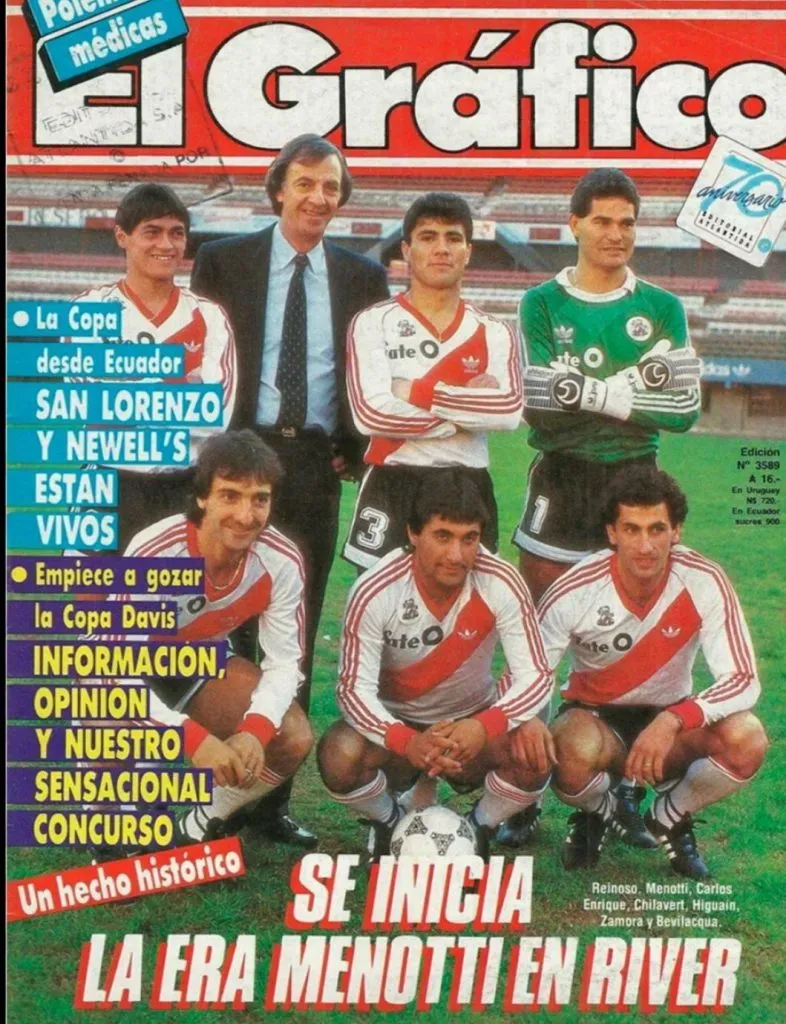 Menotti en su llegada a River, retradado por la revista El Gráfico.