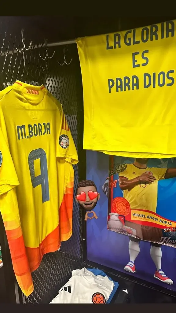 Miguel Borja y la inscripción en su camiseta que ya es toda una leyenda. “La gloria es para Dios”. (Foto/INSTAGRAM: @miguelborja23).