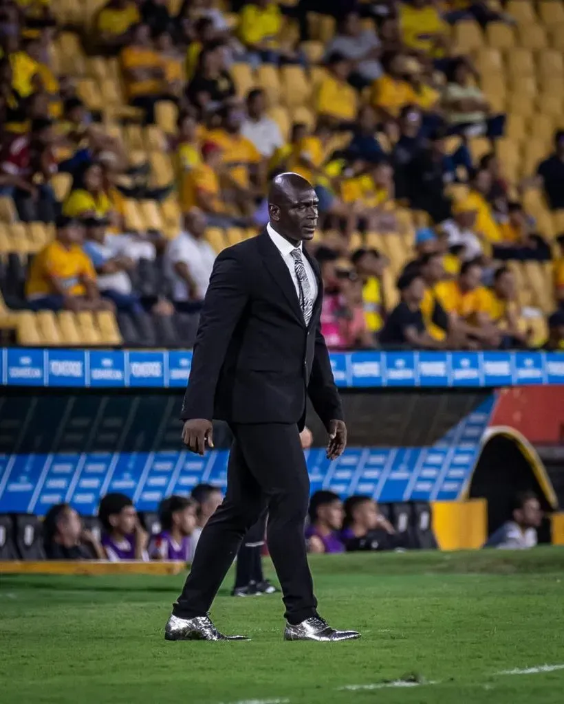 Los looks de Segundo Castillo son especialmente elegidos por su esposa.