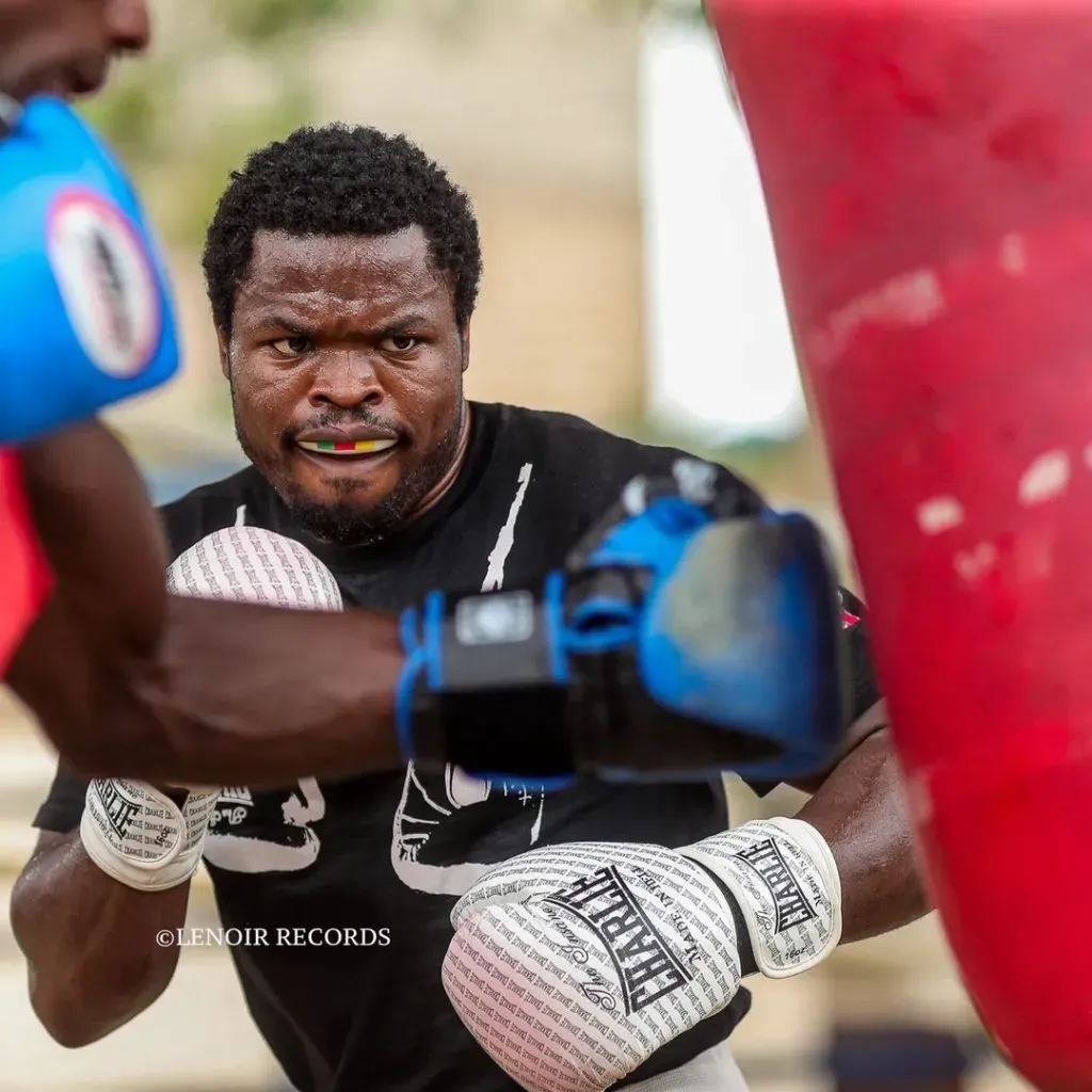 Bocas Junior, boxeador camerunés