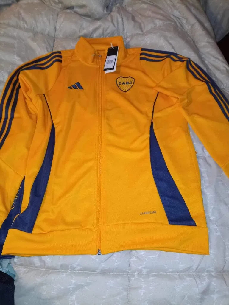 La campera que saldría a la venta.