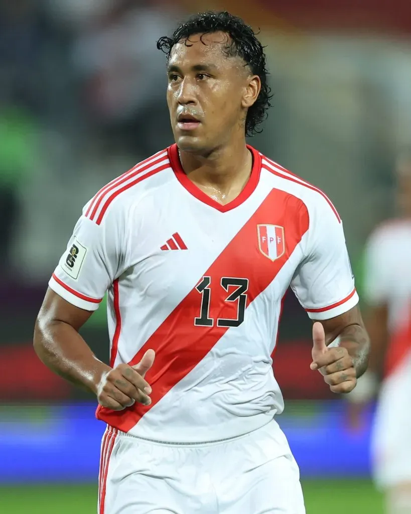 Tapia, en la Selección de Perú. (Imago)