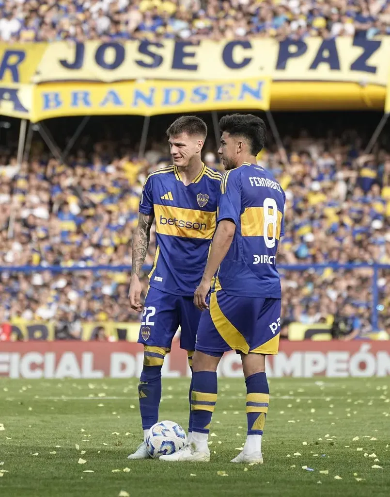 Pol Ferández y Kevin Zenón, out contra Lanús. (Imago)