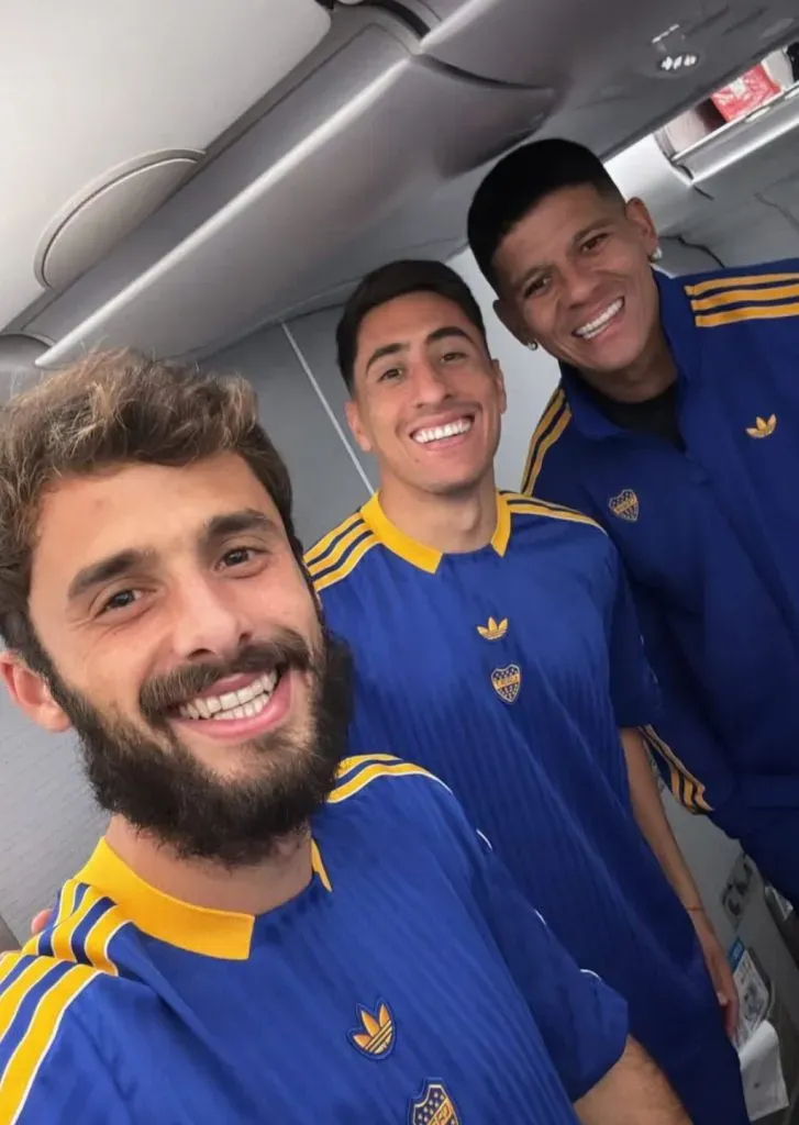 Saracchi, Merentiel y Rojo en el avión rumbo a USA.