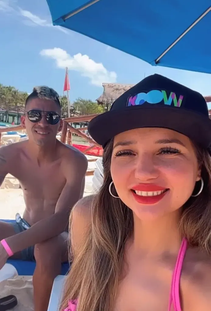 Leandro Fernández disfrutando de las playas del caribe mexicano. Foto: Instagram.