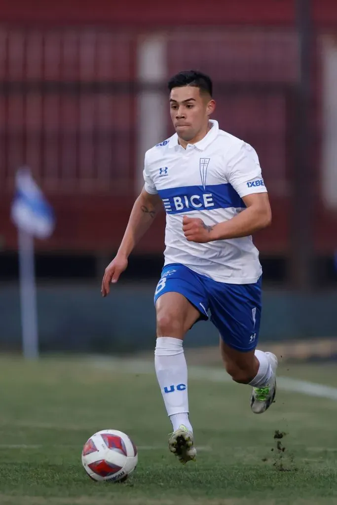 Alexander Aravena, el jugador más caro de U. Católica y del fútbol chileno (Photosport)