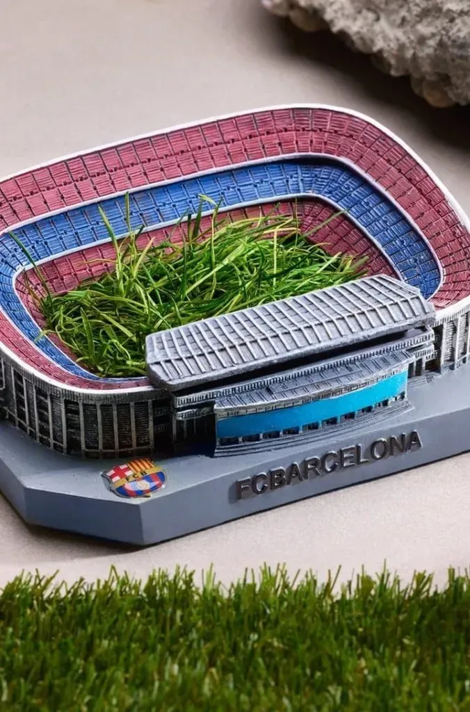 Barcelona vende pasto del antiguo Camp Nou.
