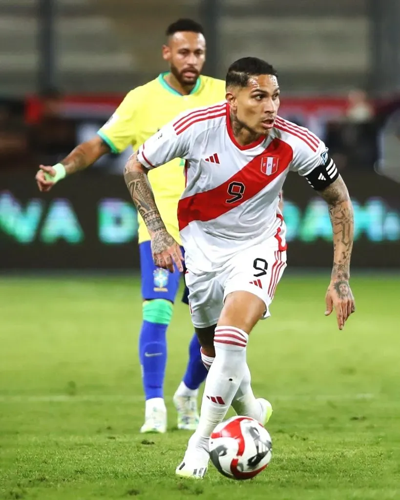 Paolo Guerrero comanda la ofensiva de Perú con 39 años.