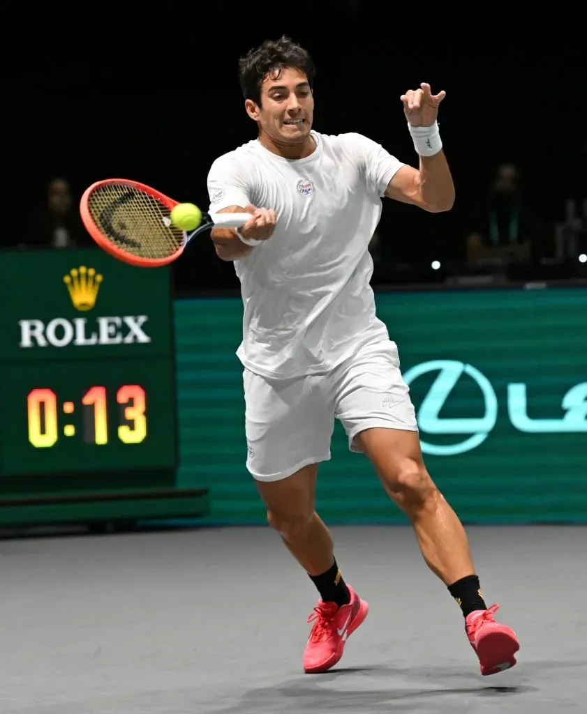 Cristian Garín en acción con Chile durante Copa Davis (Getty Images)