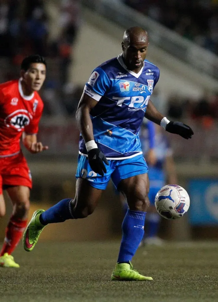 Emilio Rentería jugó en Chile para San Marcos de Arica y Ñublense (Photosport)