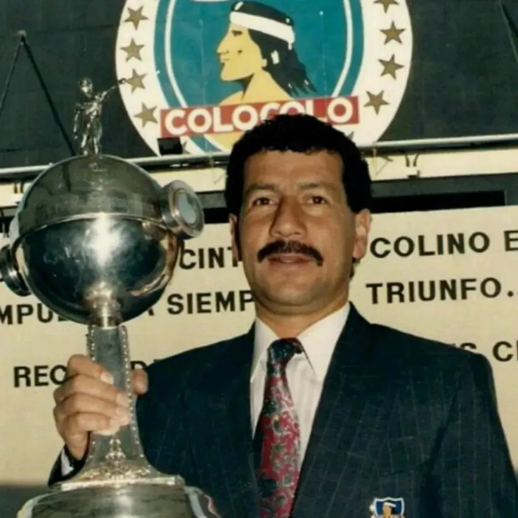 Eddio Inostroza, histórico de Colo Colo (Twitter)