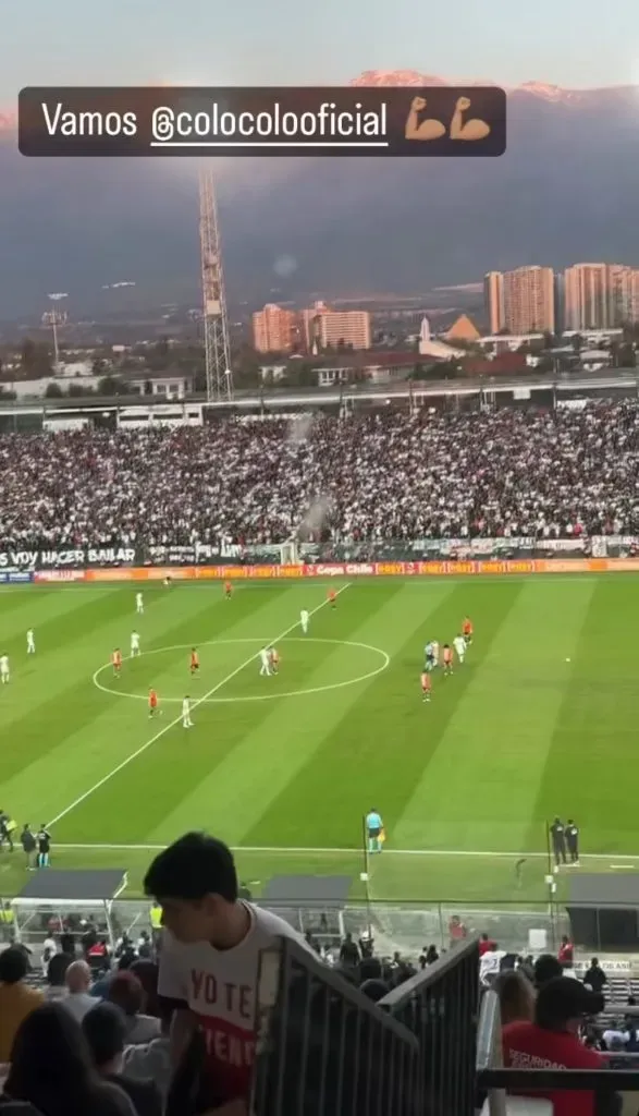 Arturo Vidal alentó a Colo Colo en el estadio Monumental. Foto: Instagram.