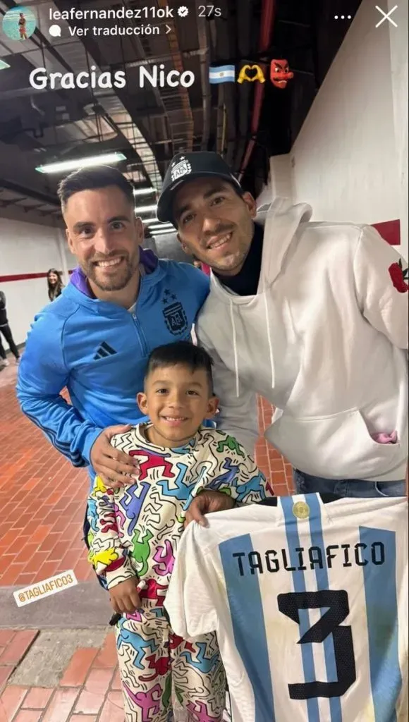 La foto que marca la noche en Argentina, con Leandro Fernández con su hijo y Nicolás Tagliafico.