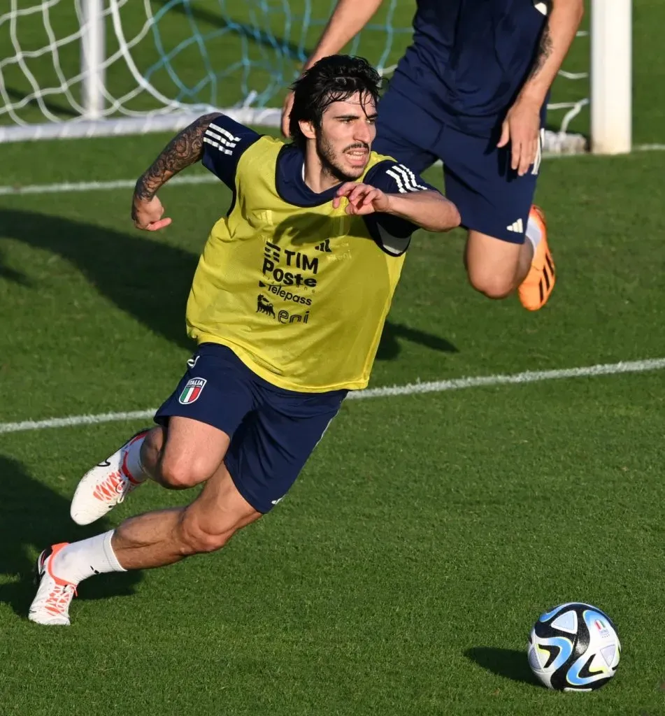 Sandro Tonali en su último entrenamiento con Italia (Getty Images)