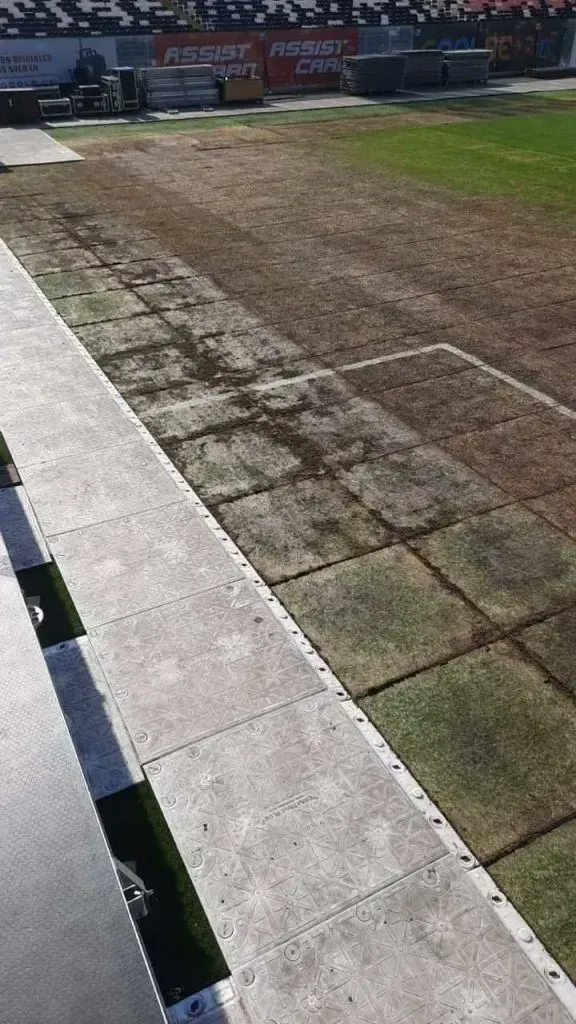 Preocupante estadio del Monumental de Colo Colo.